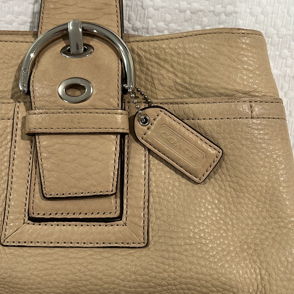 Coach Handbag - Picture 6 of 6